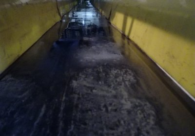 Boční vedení dopravního pásu z polyuretanu
